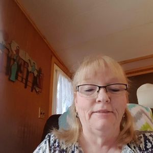 Meet your Posher, Laurie
